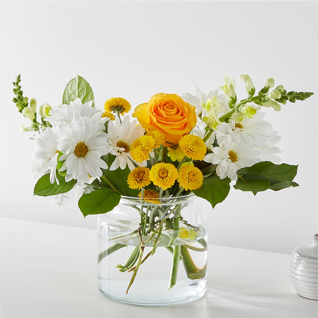 Sun Salutation Bouquet – Diana Flowers, Passaic NJ