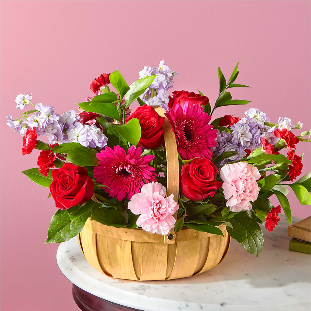 Pink Picnic Basket – Diana Flowers, Passaic NJ