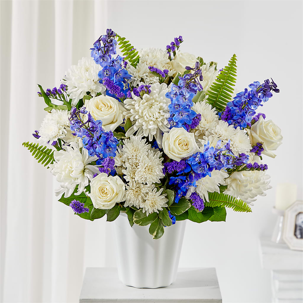Hold Dear Tabletop Basket – Diana Flowers, Passaic NJ