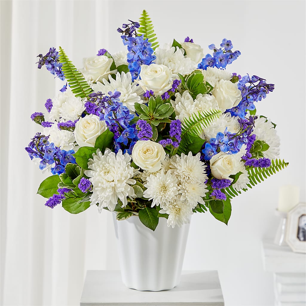 Hold Dear Tabletop Basket – Diana Flowers, Passaic NJ