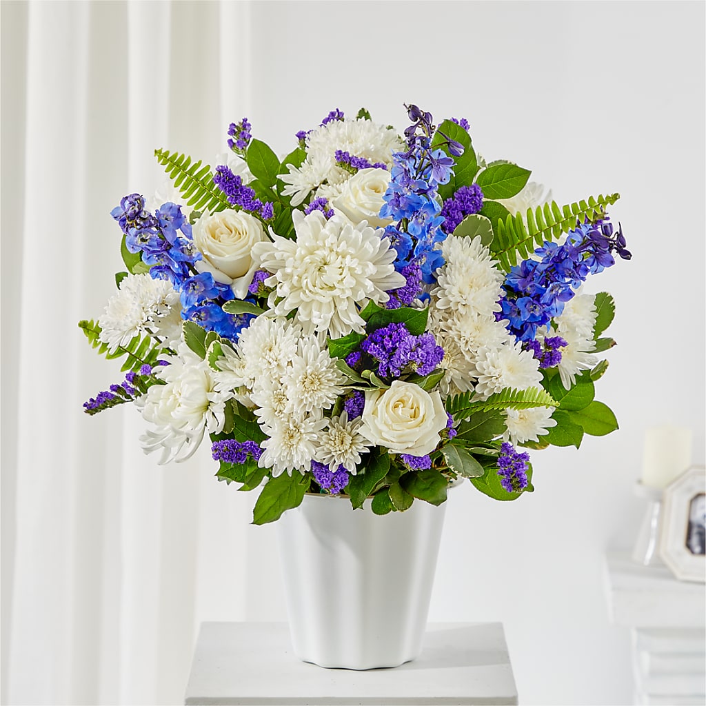 Hold Dear Tabletop Basket – Diana Flowers, Passaic NJ