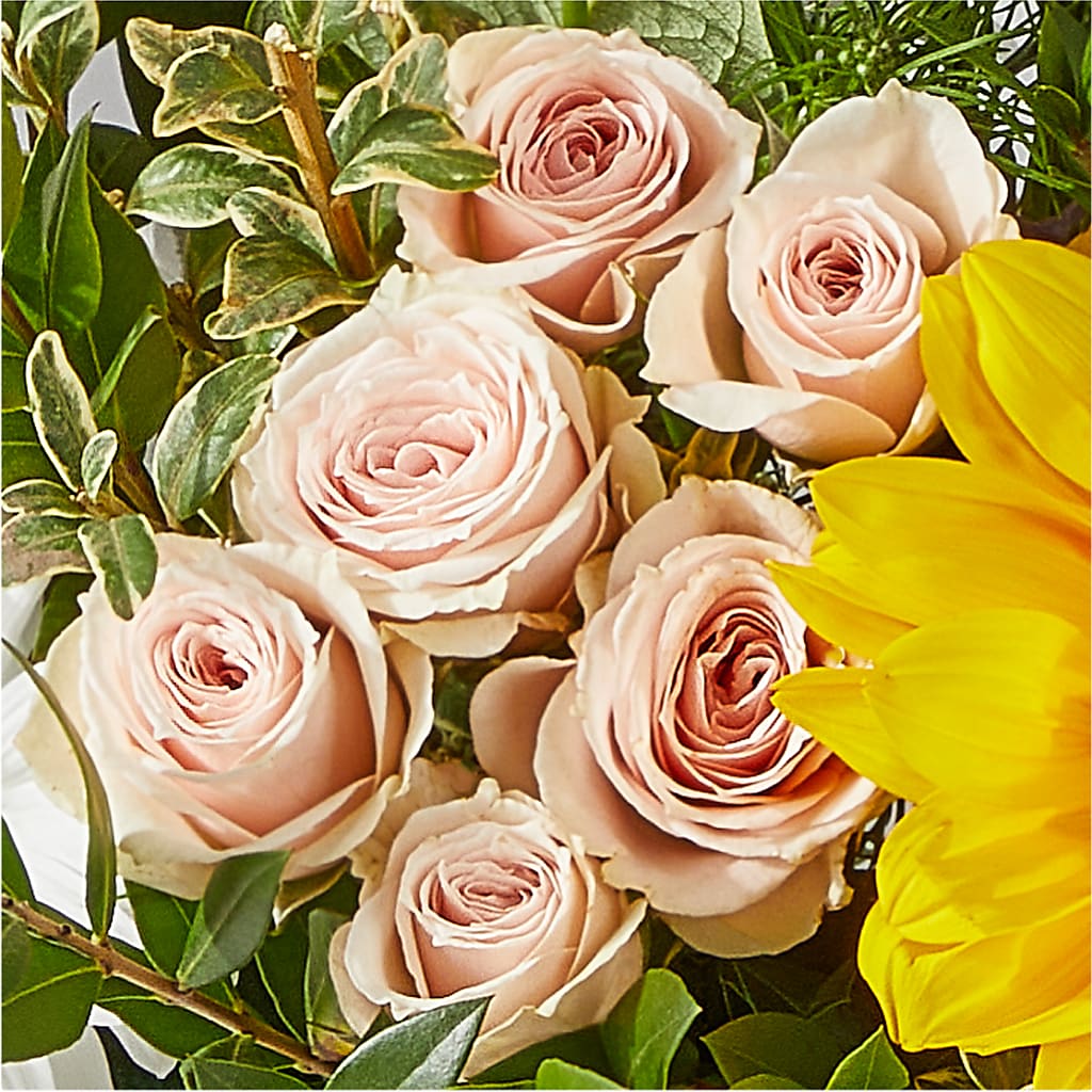 The Good Life Bouquet –  Diana Flowers, Passaic NJ