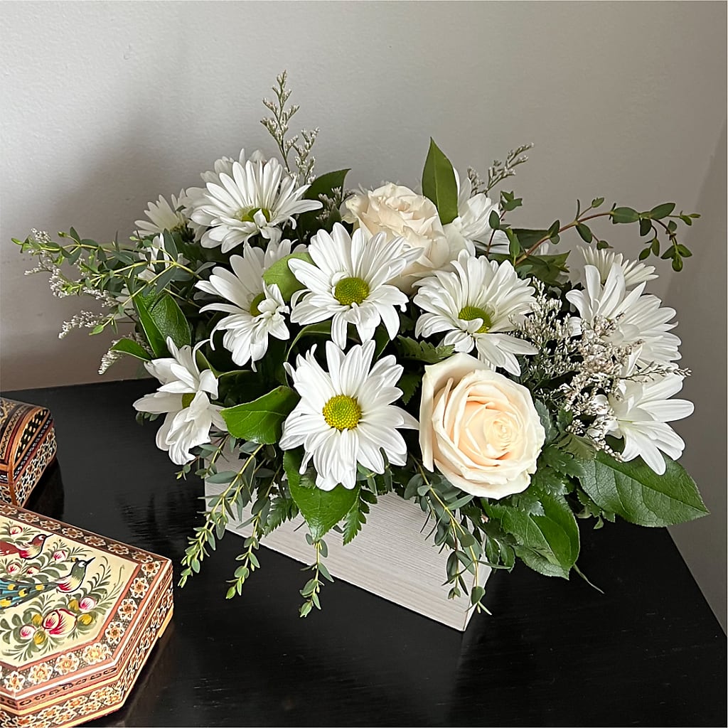 Fresh Linen Box Bouquet –  Diana Flowers, Passaic NJ