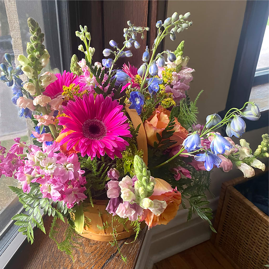 Garden of Life Basket –  Diana Flowers, Passaic NJ