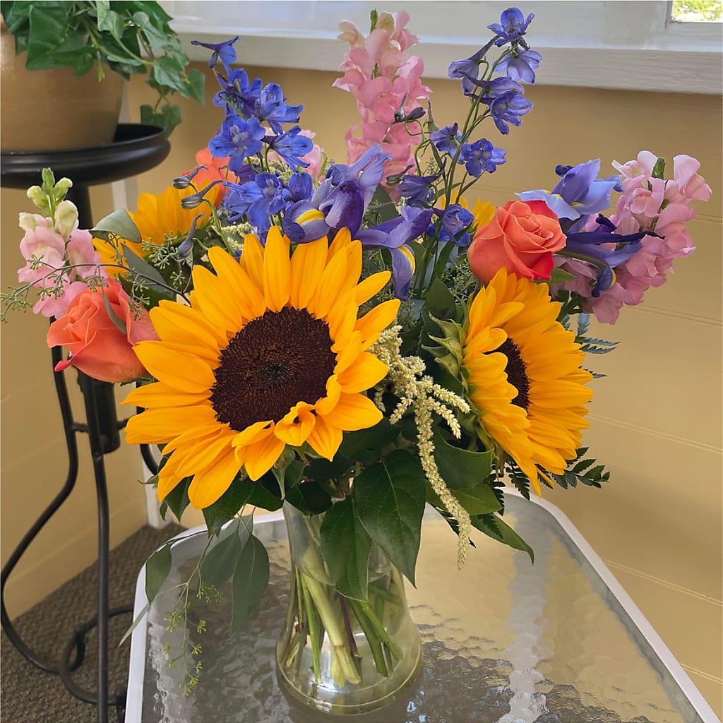 Rays of Life Bouquet –  Diana Flowers, Passaic NJ