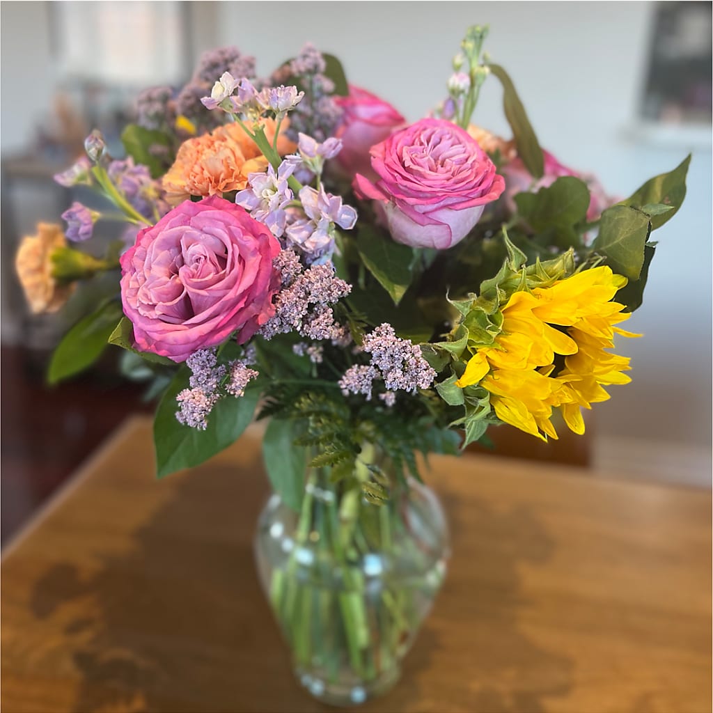 Yellow Brick Road Bouquet –  Diana Flowers, Passaic NJ