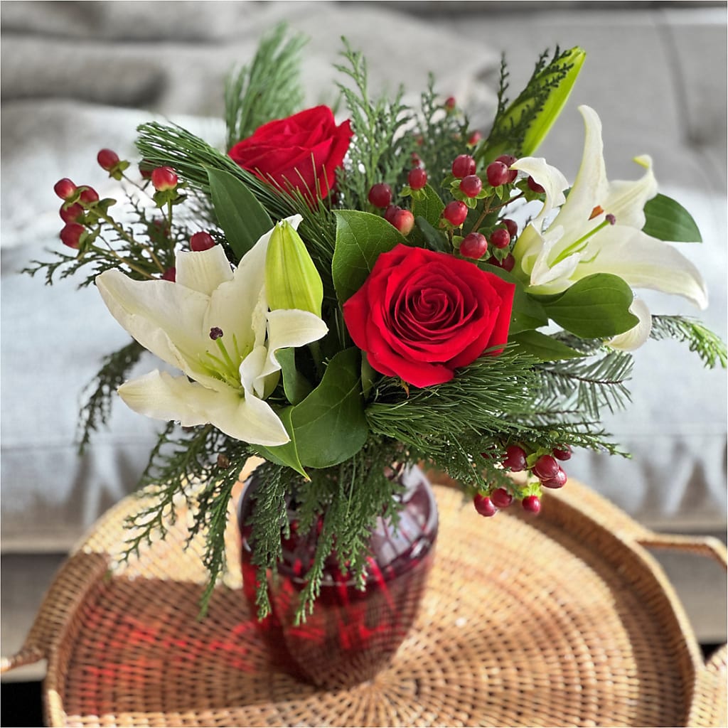 Evergreen Delight Bouquet –  Diana Flowers, Passaic NJ