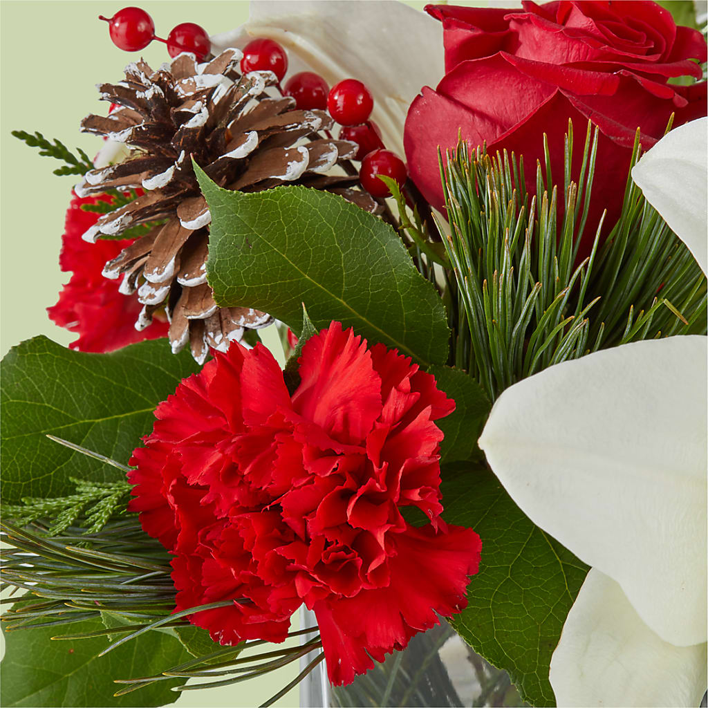 Glistening Icicles Bouquet –  Diana Flowers, Passaic NJ
