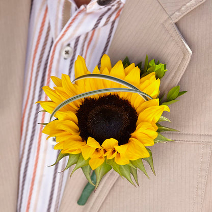 Free Spirit Boutonniere –  Diana Flowers, Passaic NJ