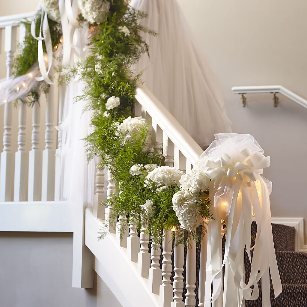 Champagne Dreams Garland –  Diana Flowers, Passaic NJ